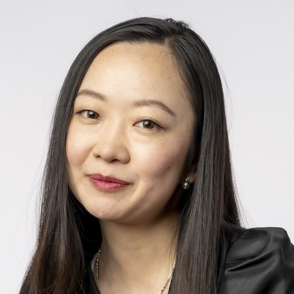 photo of Lola Zhang